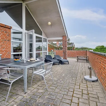 Holiday home Mari - 400m From The Sea In Western Jutland By Interhome Lakolk