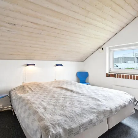 Mari - 400m From The Sea By Interhome Lakolk